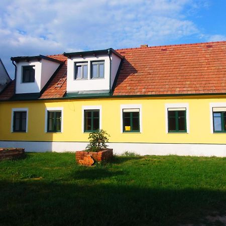 Gaestehaus Weinviertel - Niederoesterreich Siebenhirten Esterno foto